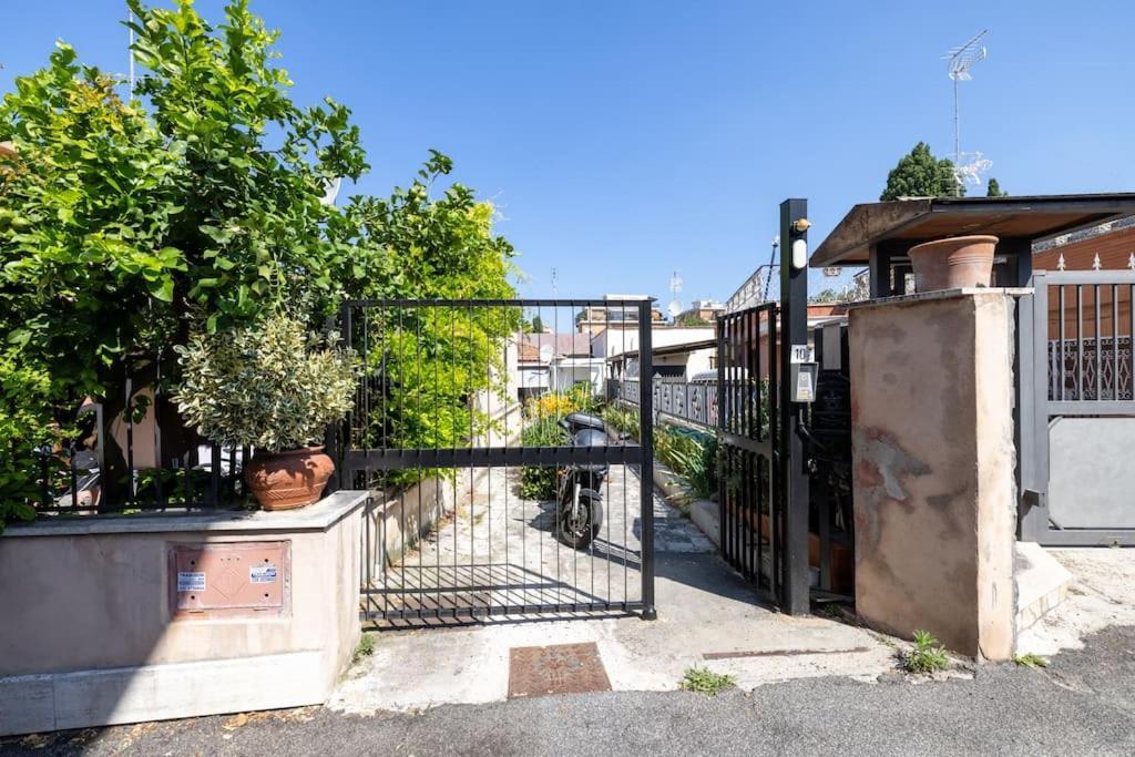 Appartamento Casa Gemelli - Metro Per Il Centro Di Roma - Esterno foto